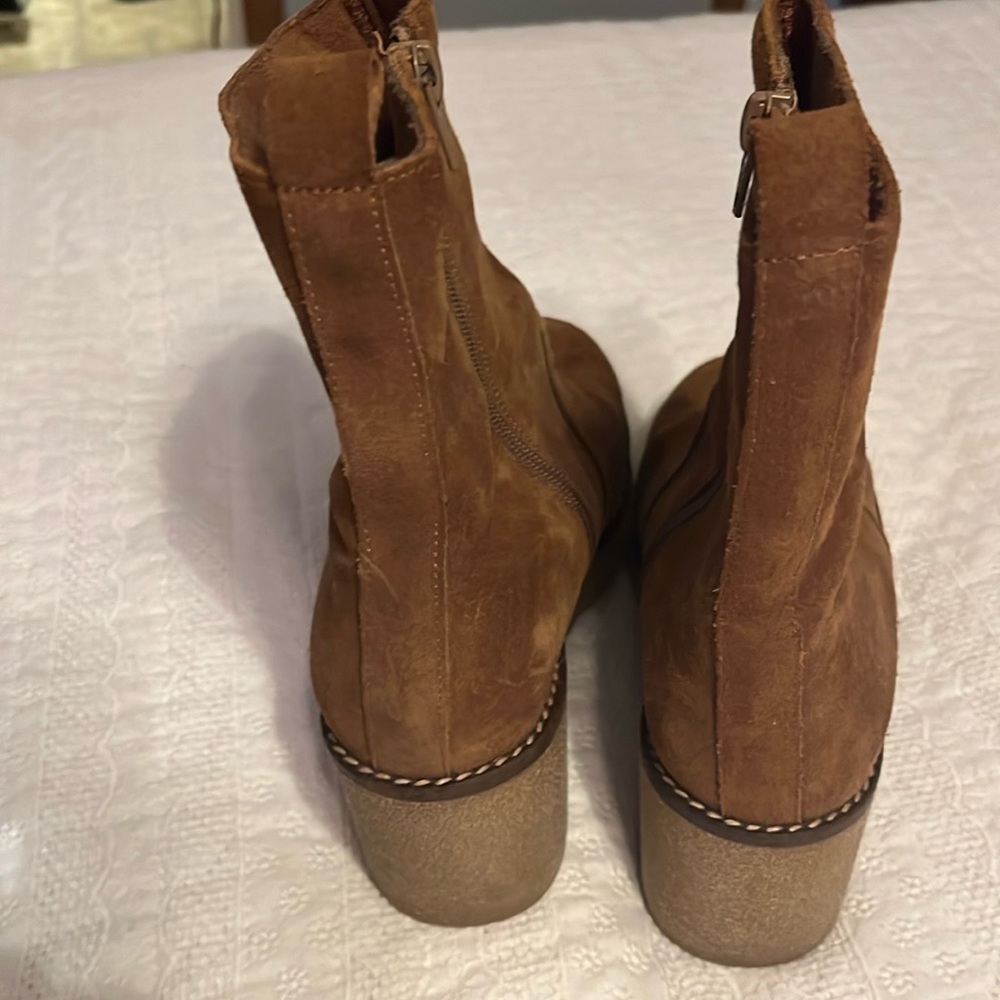 Suede Leather booties - Picture 2 of 6